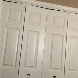 Meet your Posher, Claudia